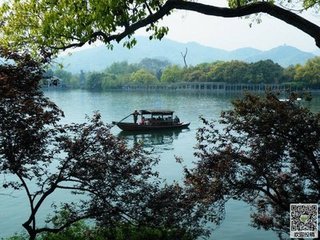 渡江云三犯·西湖清明